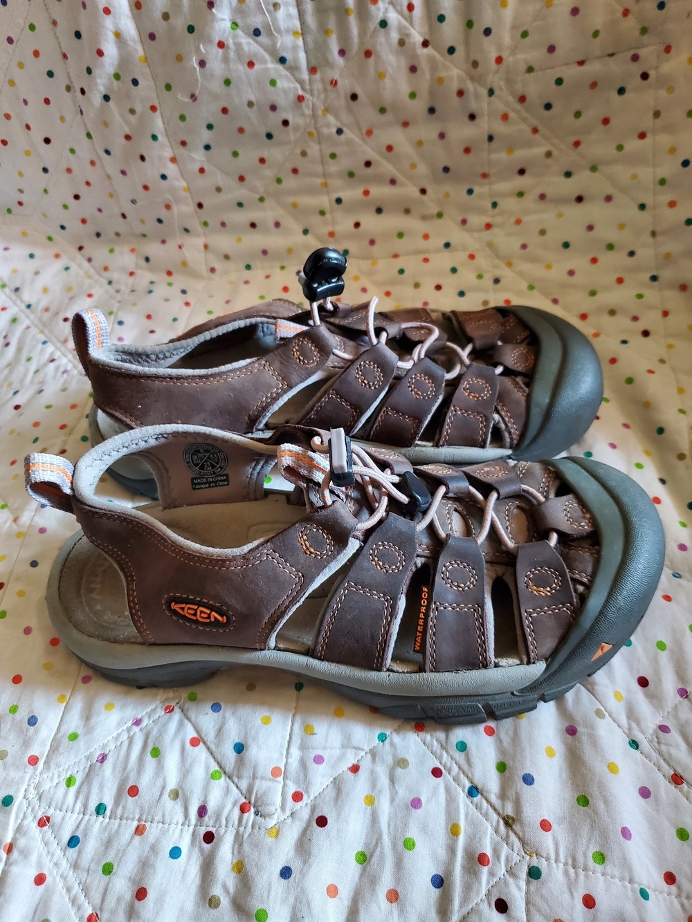 KEEN Men's  Brown Waterproof Sandals Size 8